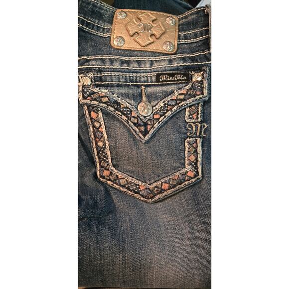 Miss Me women's Vintage Y2K Signature cuffed capri Size 28 McBling Rodeo Western - Picture 3 of 9